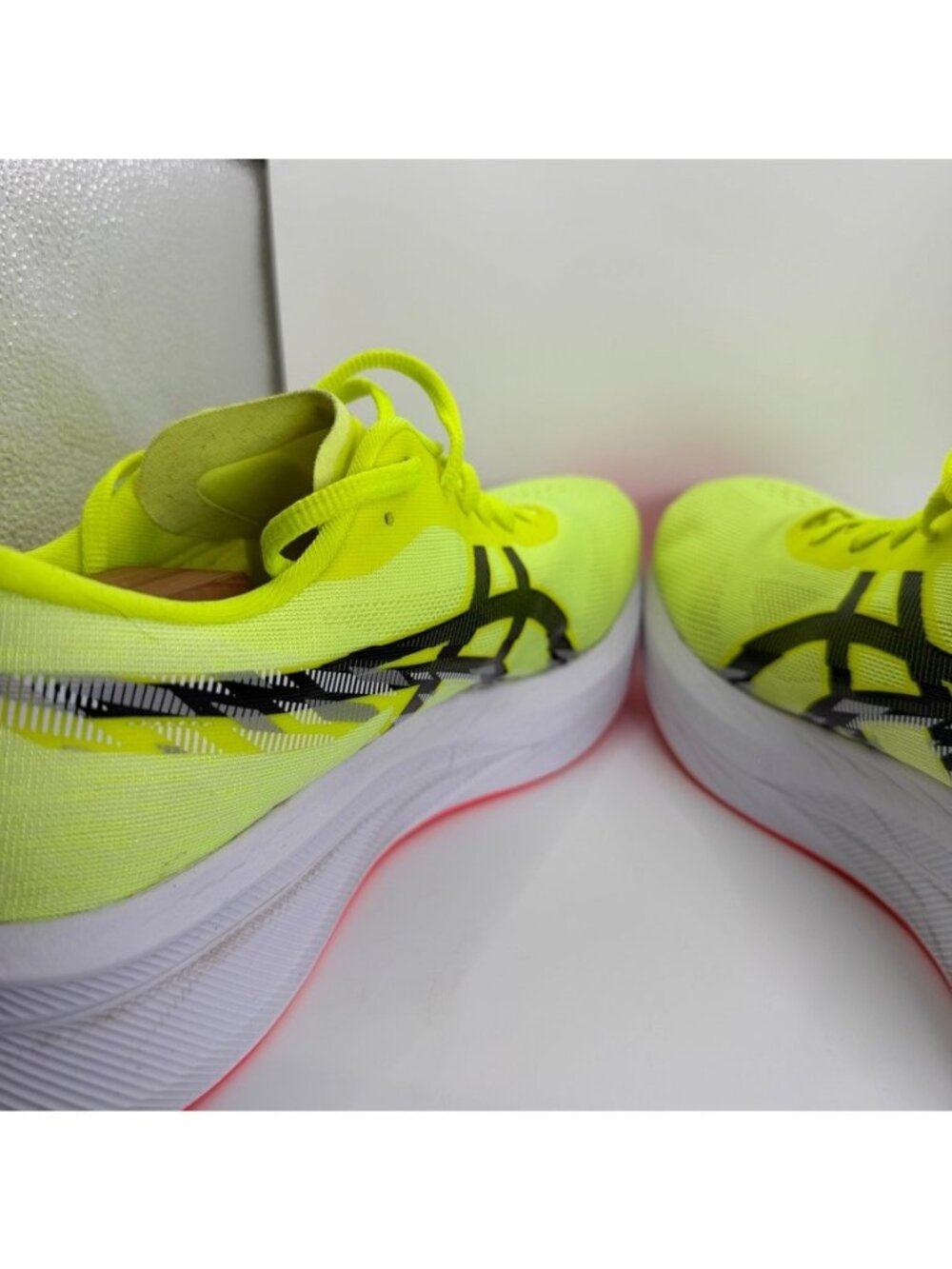 ASICS Magic Speed 4 Shoes Mens Size 13 Vibrant Yellow Running Trainer Gym - Picture 8 of 12
